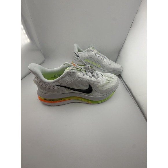 Size 8 Nike Pegasus Premium Men\'s Road Running Shoes  HQ2592 105 main image 9